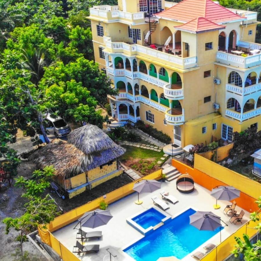 Takuma Boutque Hotel Hotel Rooms & Suites Montego Bay Exterior photo