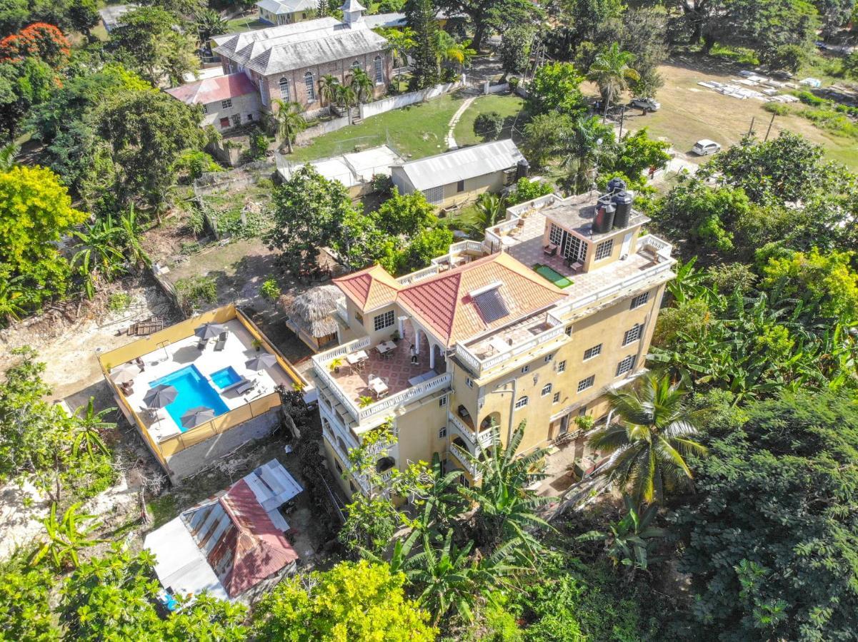 Takuma Boutque Hotel Hotel Rooms & Suites Montego Bay Exterior photo