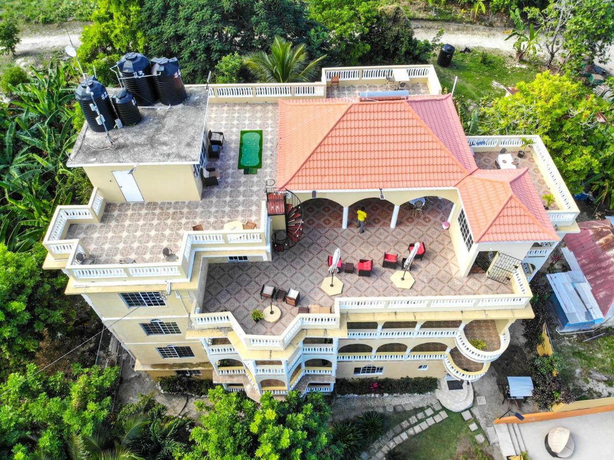 Takuma Boutque Hotel Hotel Rooms & Suites Montego Bay Exterior photo